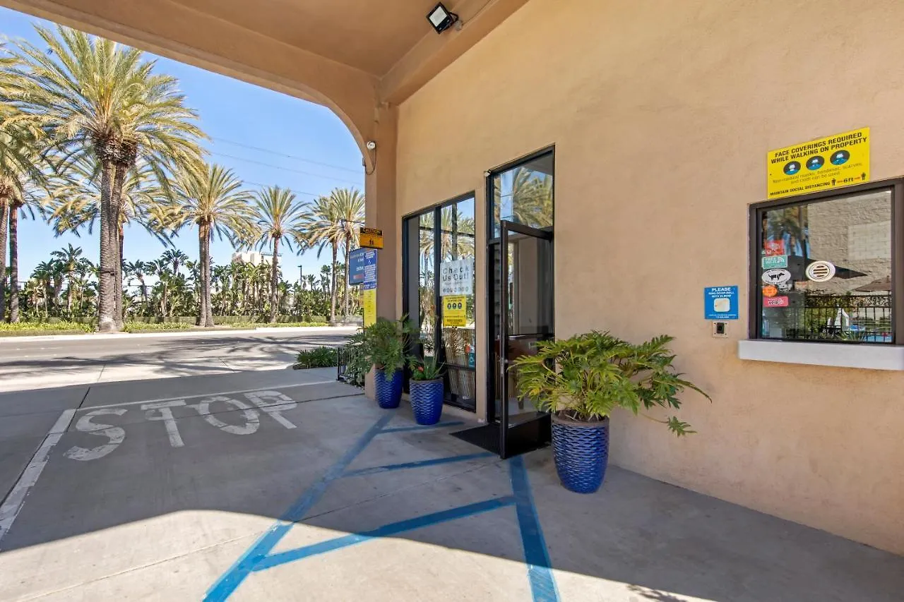 Anaheim Discovery Inn And Suites Motel